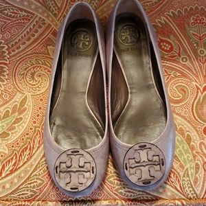 Tori Burch Gray Leather Flats Size 7
